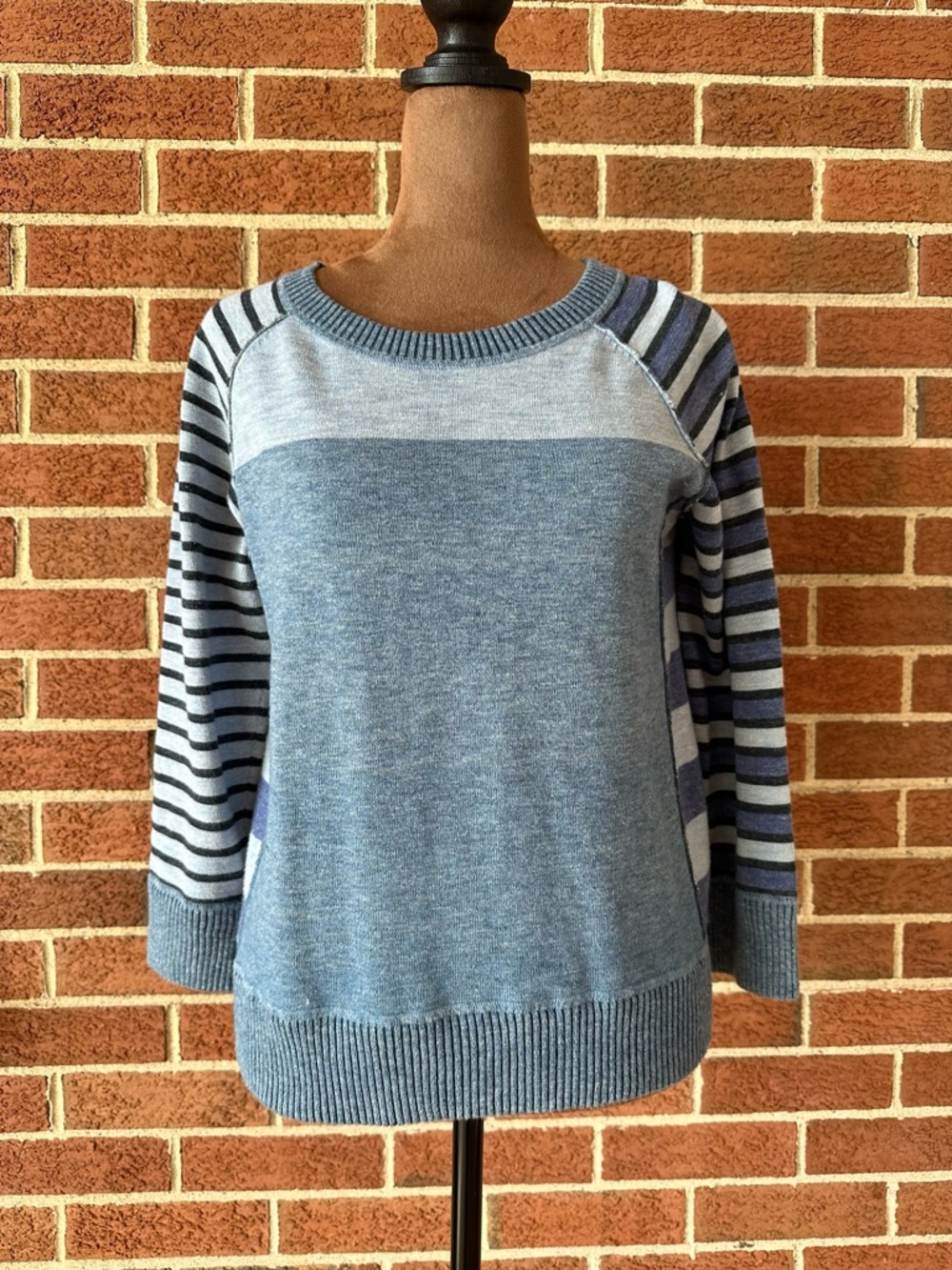 Margaret O’Leary Blue Knit Pullover Sweater Striped Raglan Sleeve, Size 2